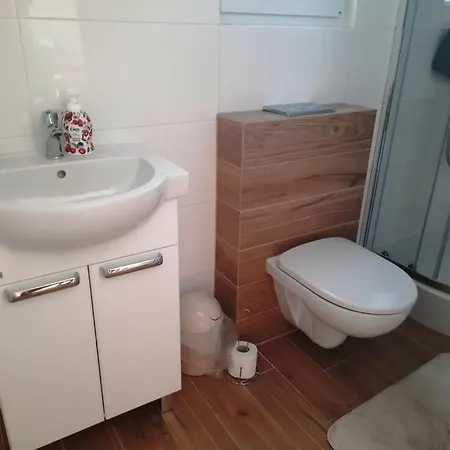 Dworek Andrzejowka Farm stay *